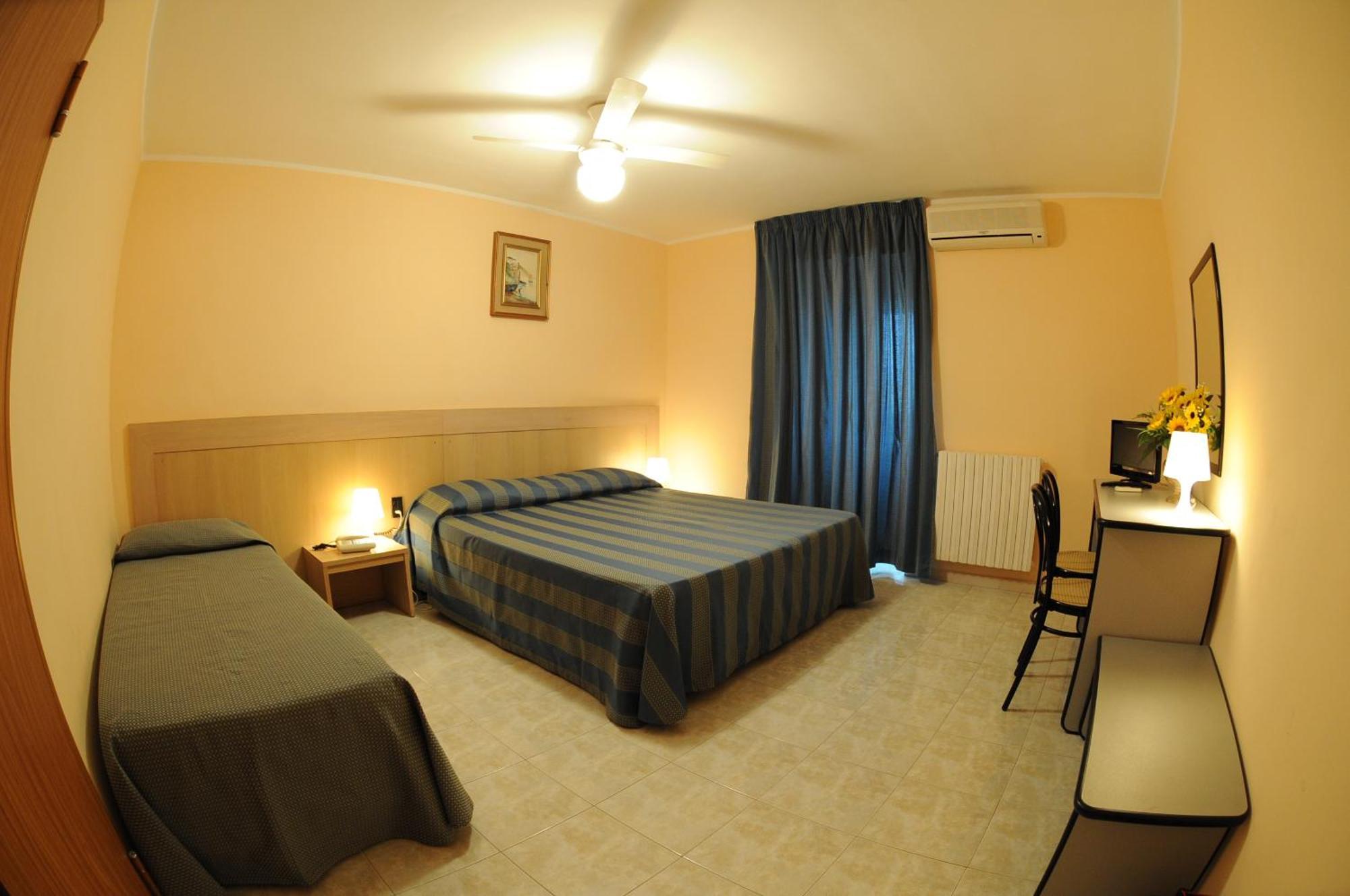 Racar Hotel Frigole Exterior photo