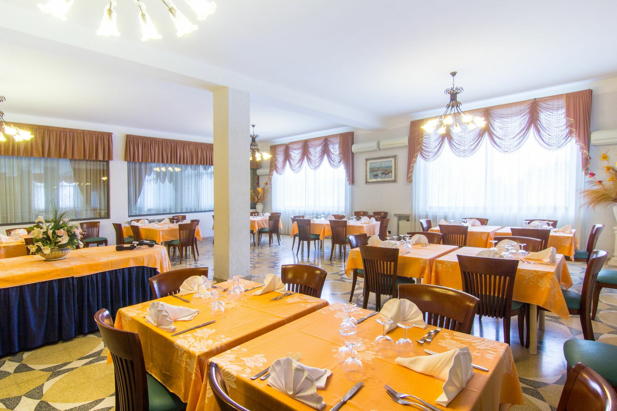 Racar Hotel Frigole Exterior photo